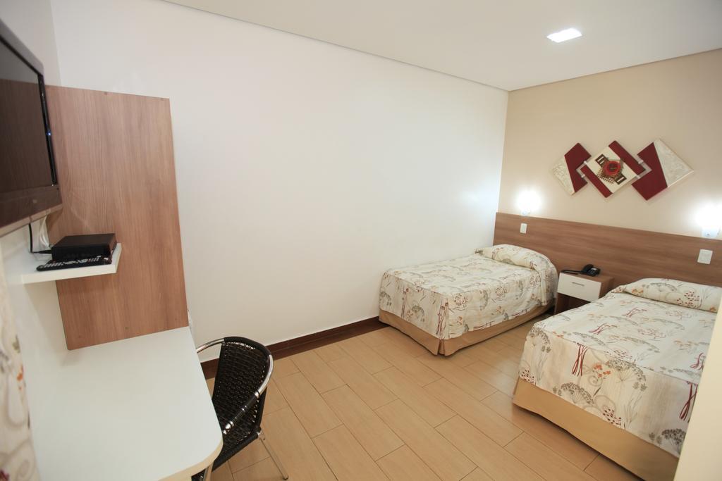 Hotel Oly Plaza Piracicaba Szoba fotó
