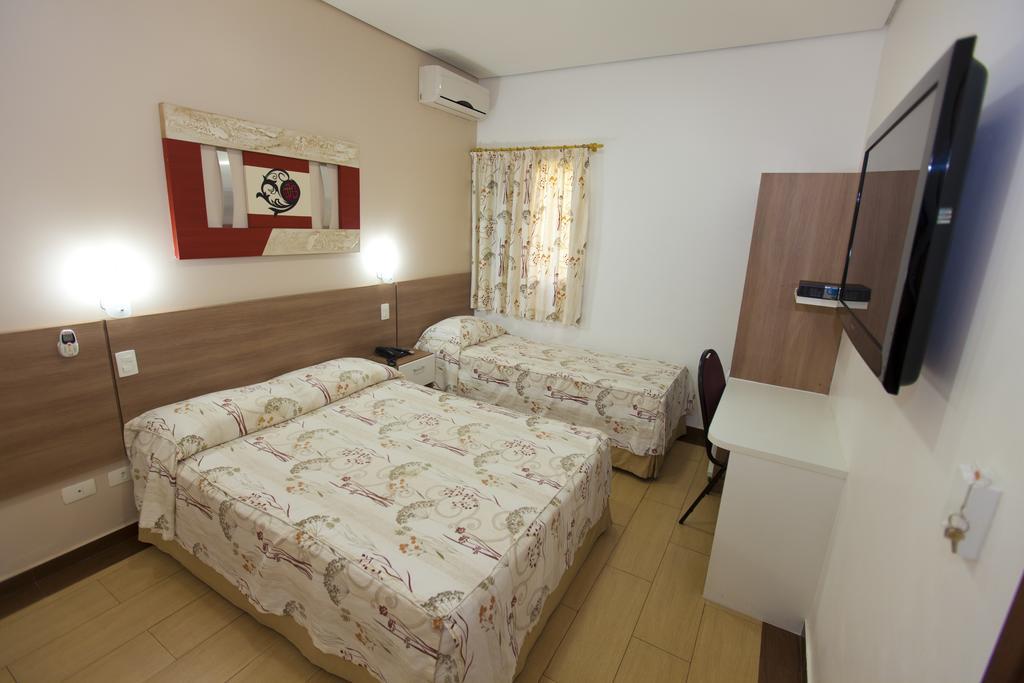 Hotel Oly Plaza Piracicaba Szoba fotó